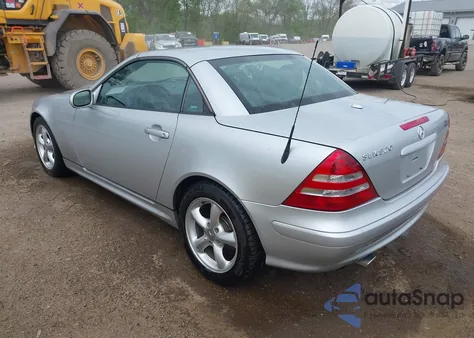 2002 Mercedes-Benz Slk 320 из США, поврежденный, VIN WDBKK65F82F254735